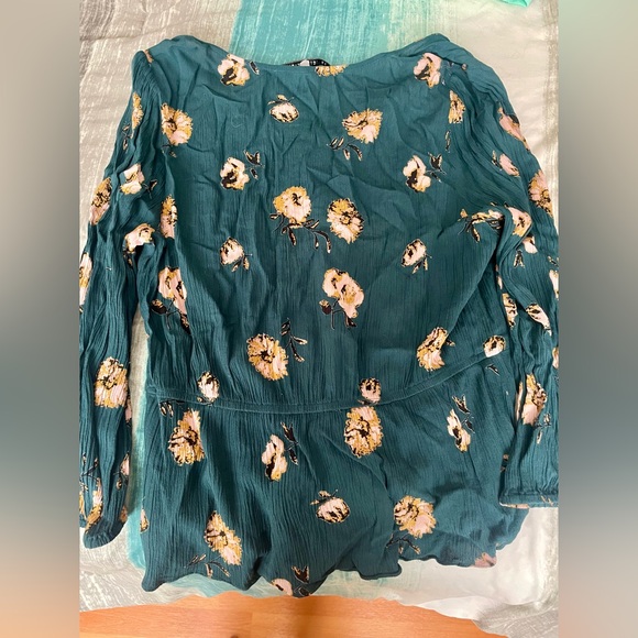 Collective Concepts Yorkshire Peplum Top - Picture 4 of 6